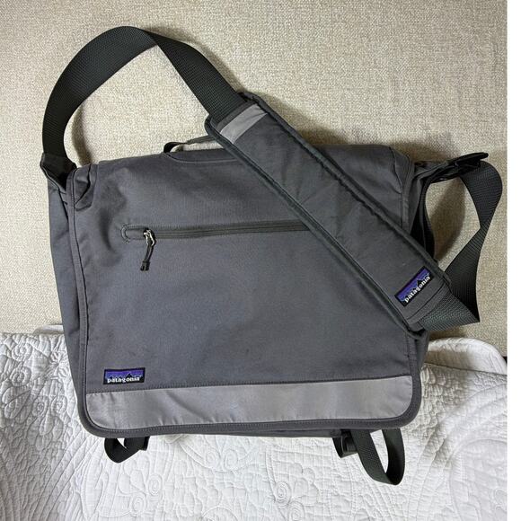 Patagonia Gray Half Mass Messenger Bag Crossbody Travel Utility